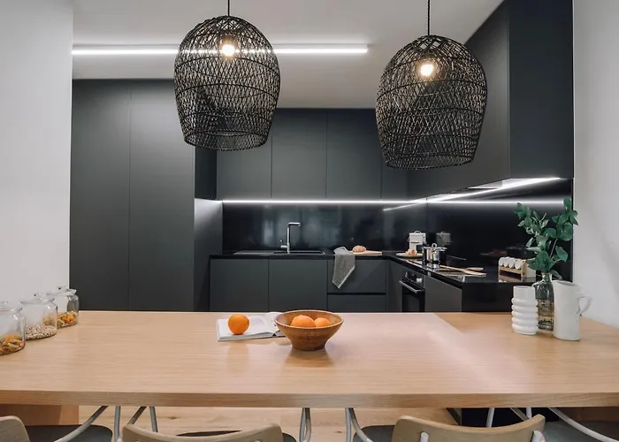 아파트 Milfontes - 2 Bedrooms And Shared Pool In Areeiro 리스본